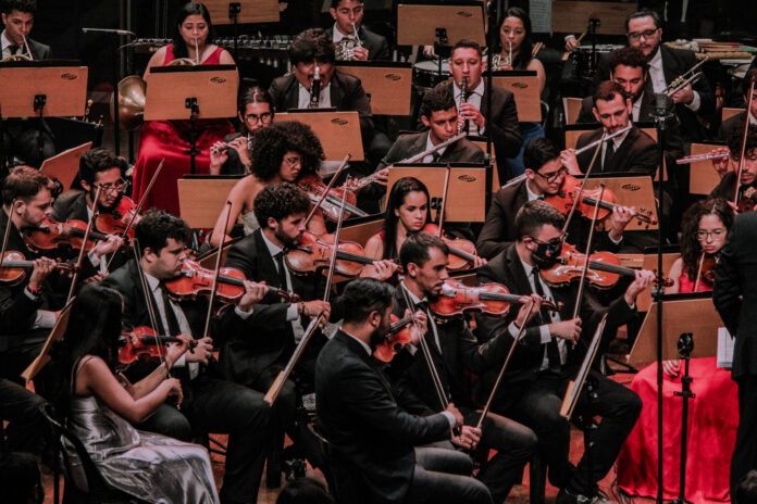 Orquestra Sinfônica Heliópolis durante apresentação na temporada 2023.